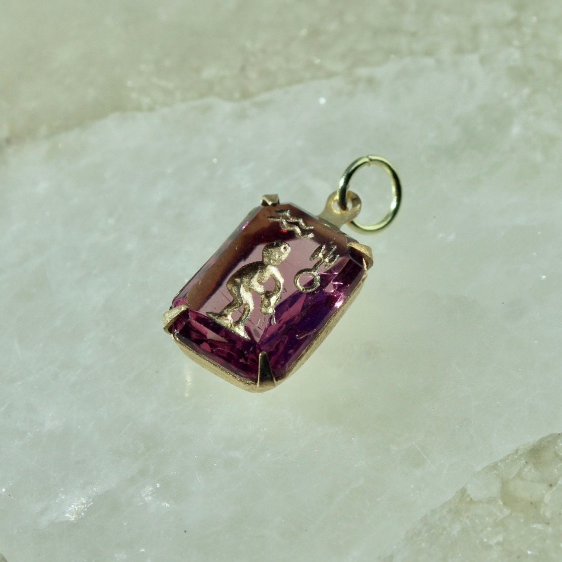 Vintage Aquarius Zodiac Charm - Vintage German Intaglio Zodiac Charm - Astrology Aquarius Zodiac Pendant
