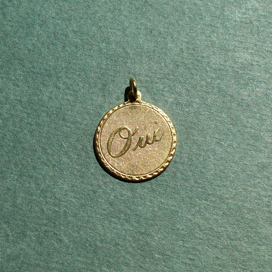 Vintage Oui Circle Charm