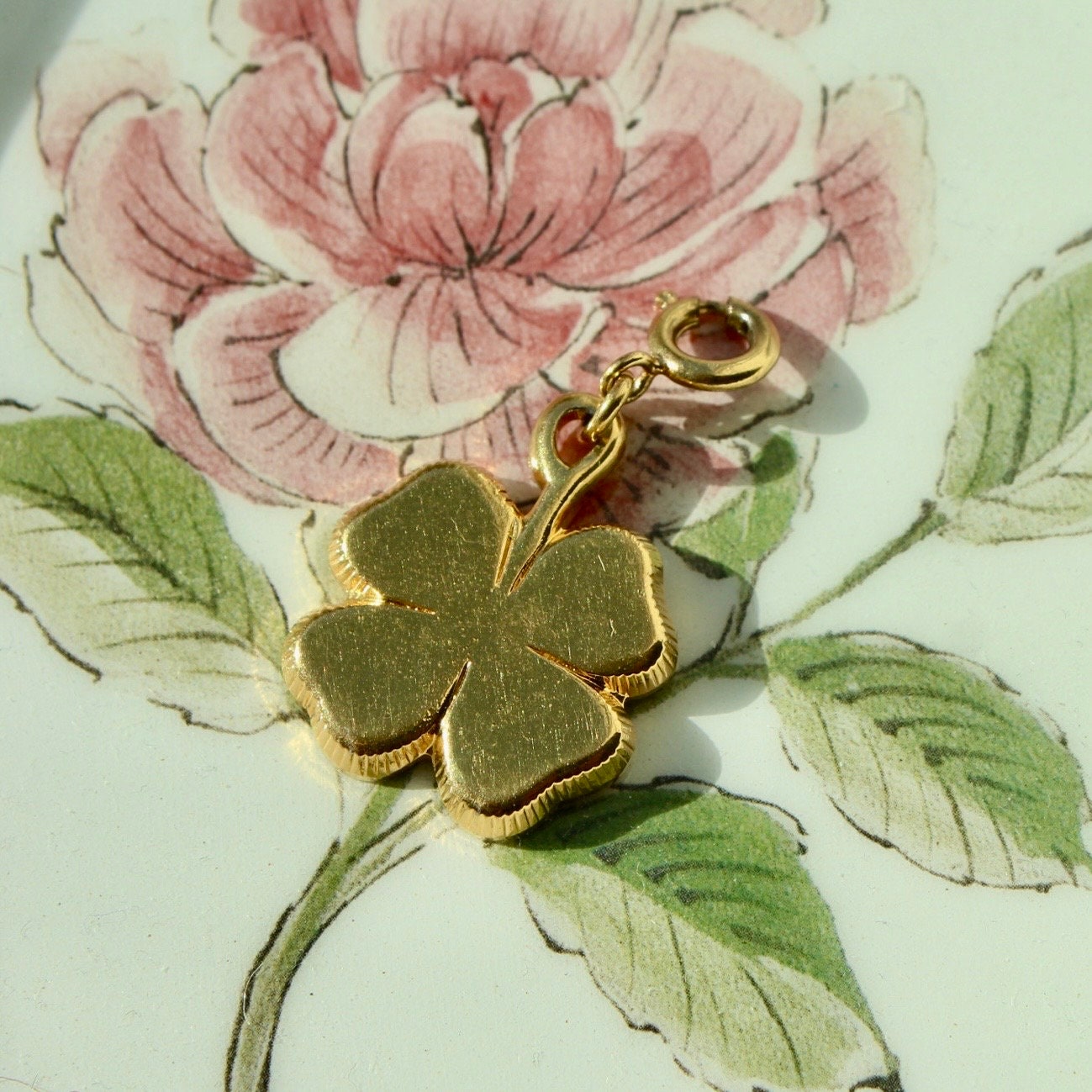 Vintage Gold Tone Clover Charm - Vintage Gold Clip Charm - Good Luck Gold Clover Charm