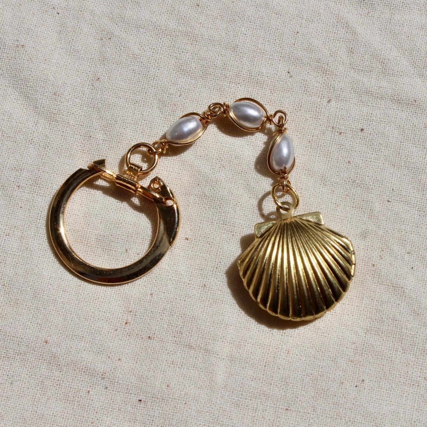 Vintage Seashell Locket Keychain - Vintage Pearl Keychain with Seashell Charm