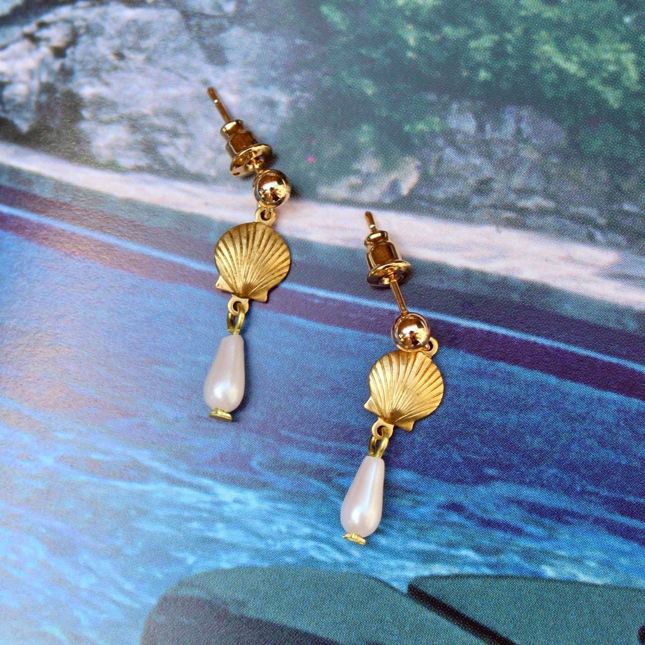 Vintage Shell and Pearl Dangle Drop Earrings - Drop Pearl Earrings with Brass Shells