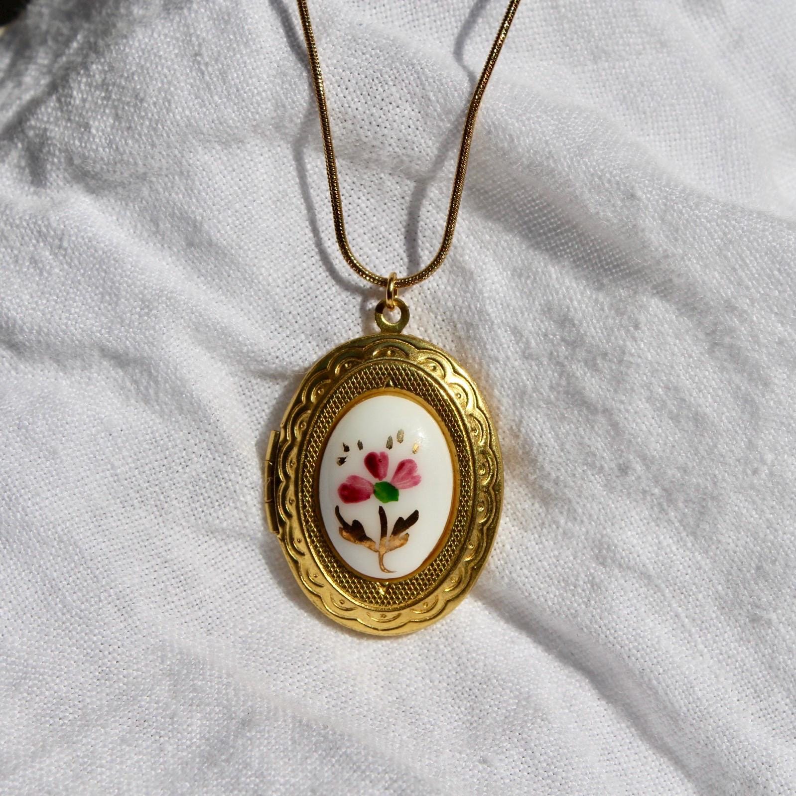 Vintage Hand Painted Floral Cabochon Locket Pendant Necklace - Handmade Vintage Locket Necklace with Floral Detail