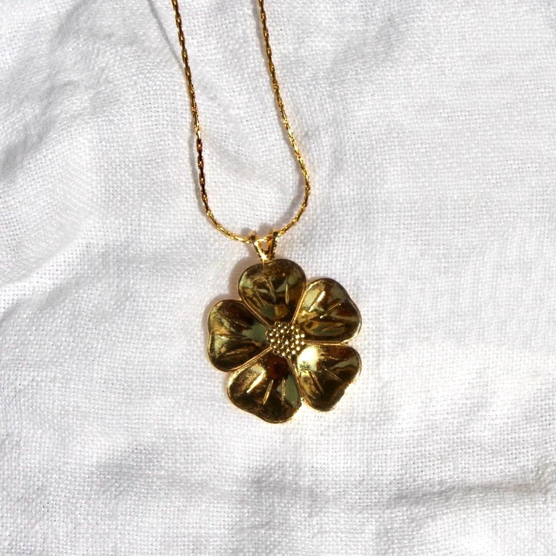 Vintage Gold Flower Necklace - Vintage Flower Pendant Necklace - Gold Plated Flower Necklace