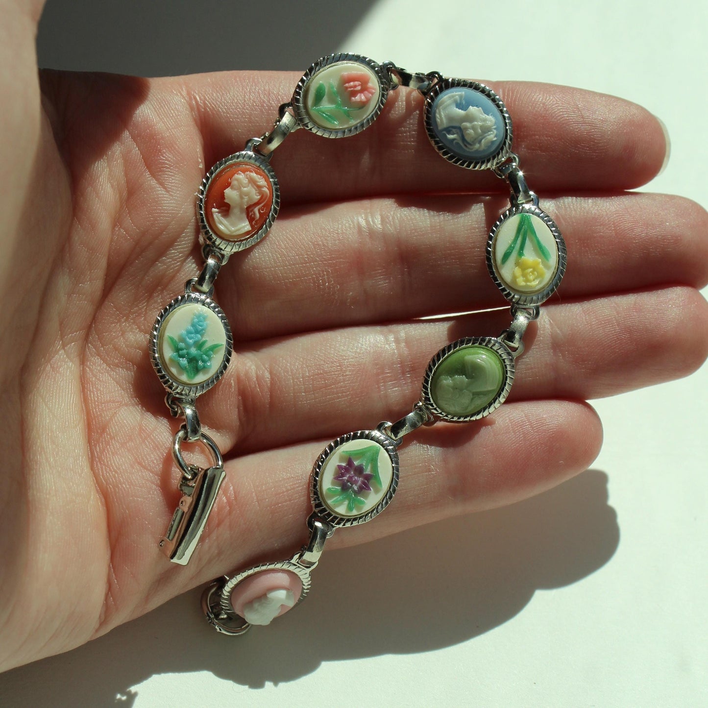 Vintage Silver Floral and Cameo Bracelet - Vintage Floral Bracelet - Vintage Silver Bracelet with Cameo