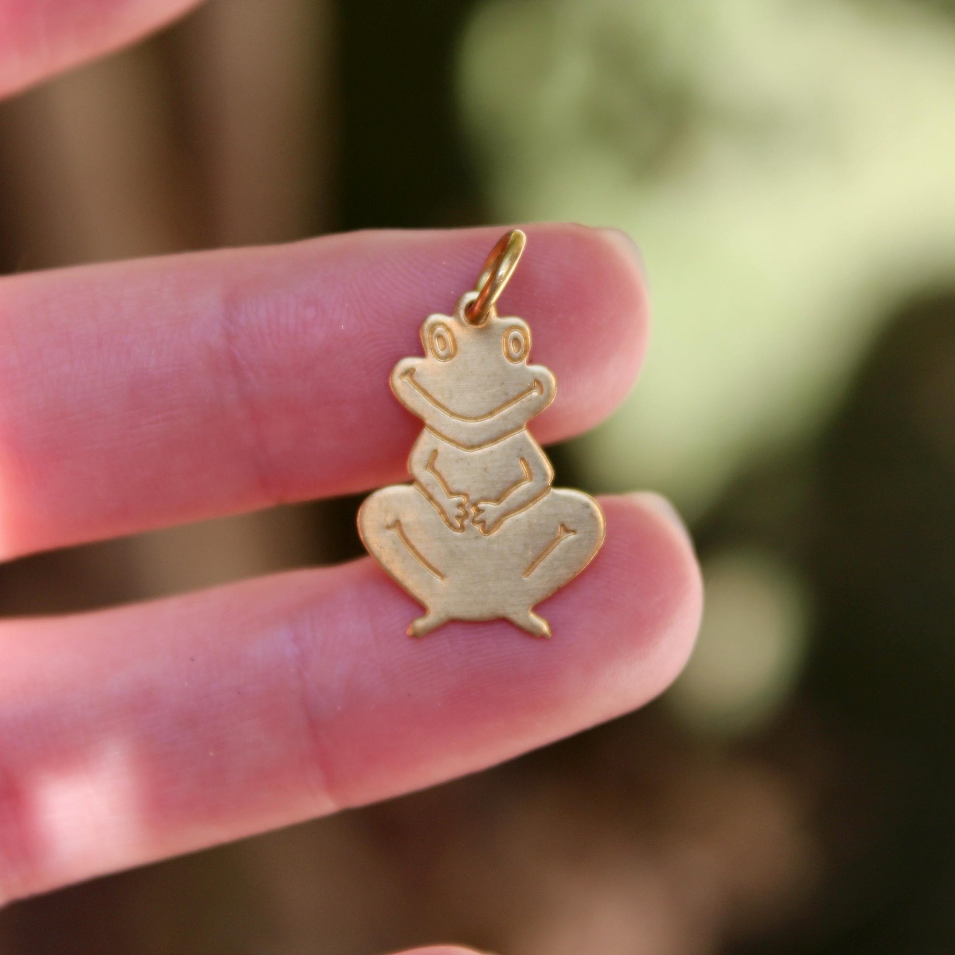 Vintage Brass Frog Charm - Small Gold Sitting Frog Charm