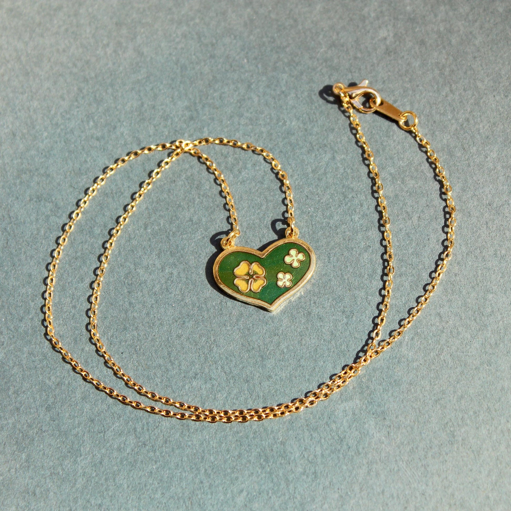 Vintage Enamel Floral Pendant Necklace - Vintage Flower Necklace - Vintage Inlaid Enamel Heart Necklace