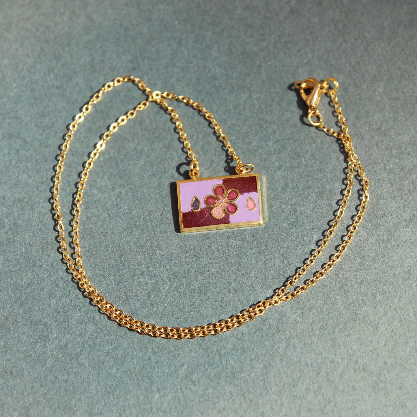 Vintage Enamel Floral Pendant Necklace - Vintage Flower Necklace - Vintage Inlaid Enamel Necklace