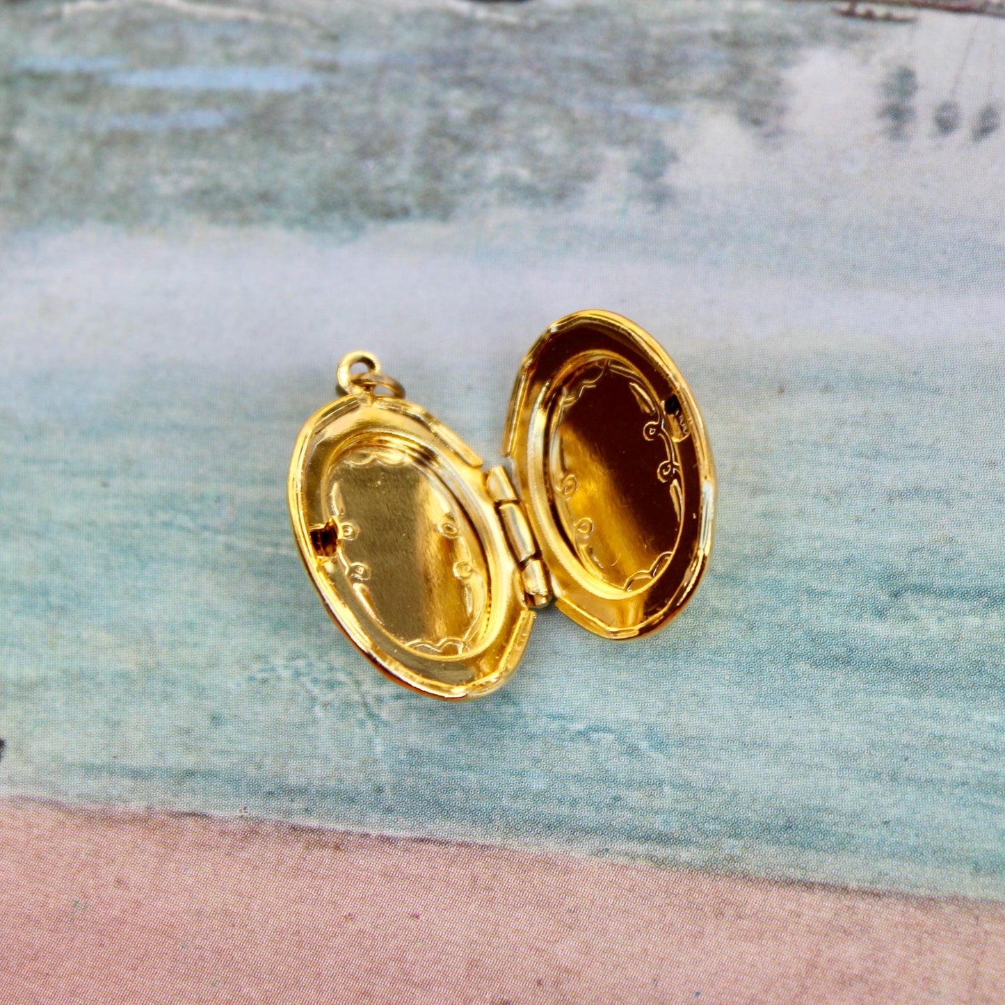 Vintage Blue Cameo Locket - Small Oval Cameo Locket Charm - Gold Plated Oval Locket with Blue Cameo