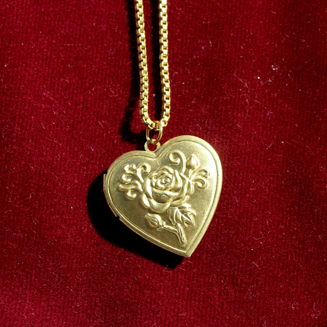 Vintage Rose Heart Locket Pendant Necklace - Handmade Vintage Locket Necklace with Rose Detailing