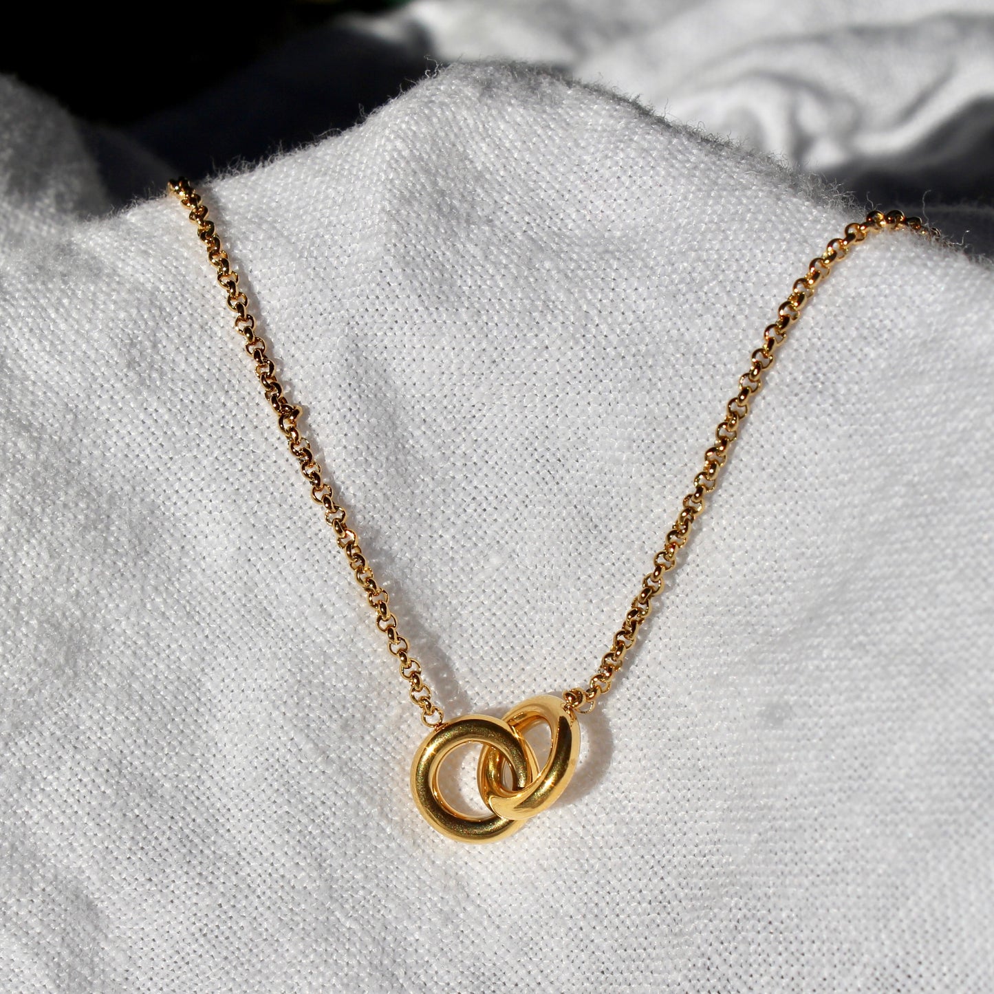 Gold Interlocking Unity Necklace