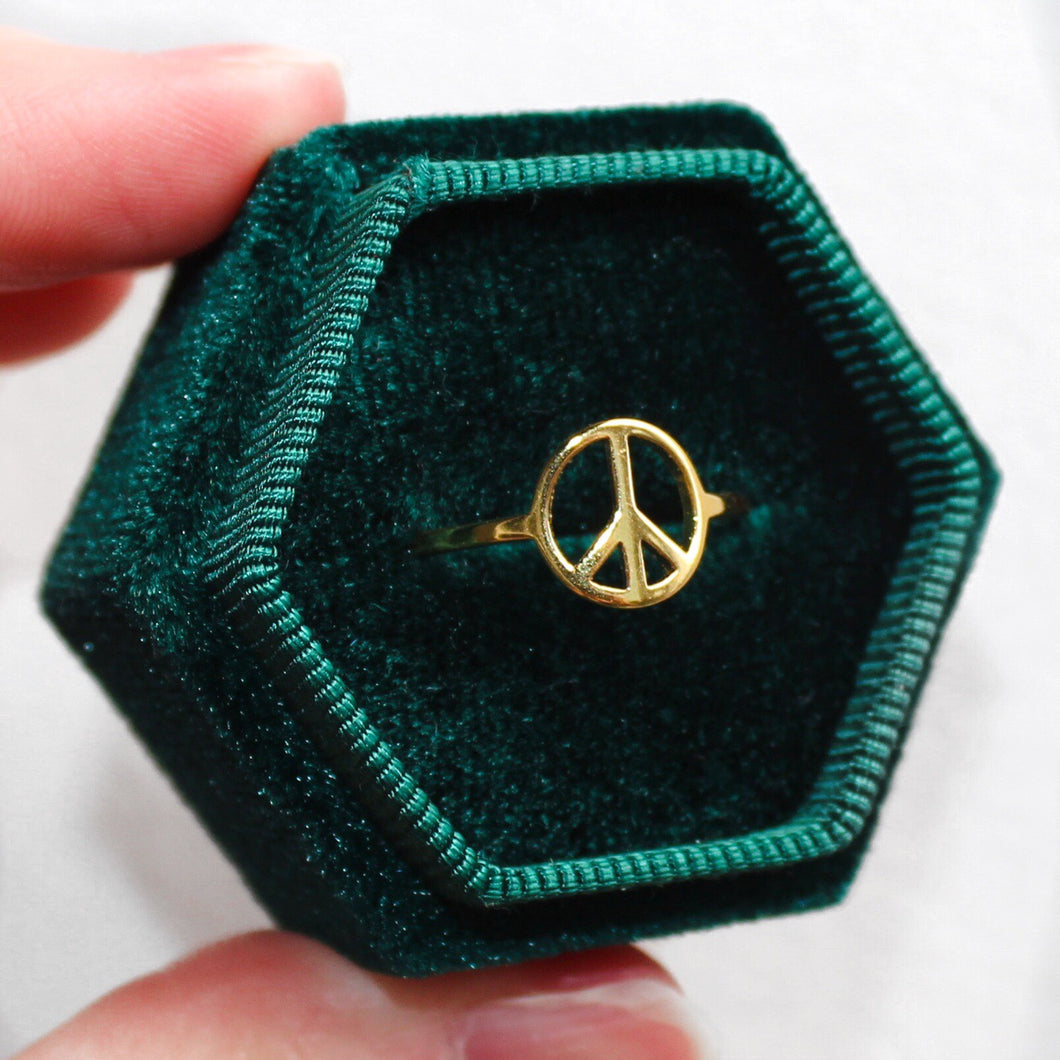 Classic Gold Peace Ring
