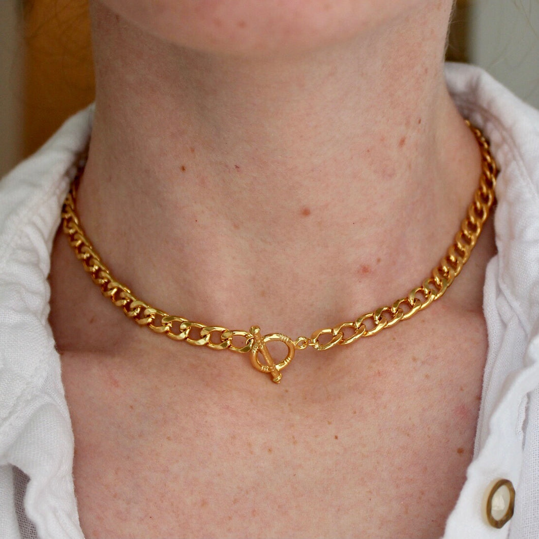 Gold Toggle Chunky Chain Necklace