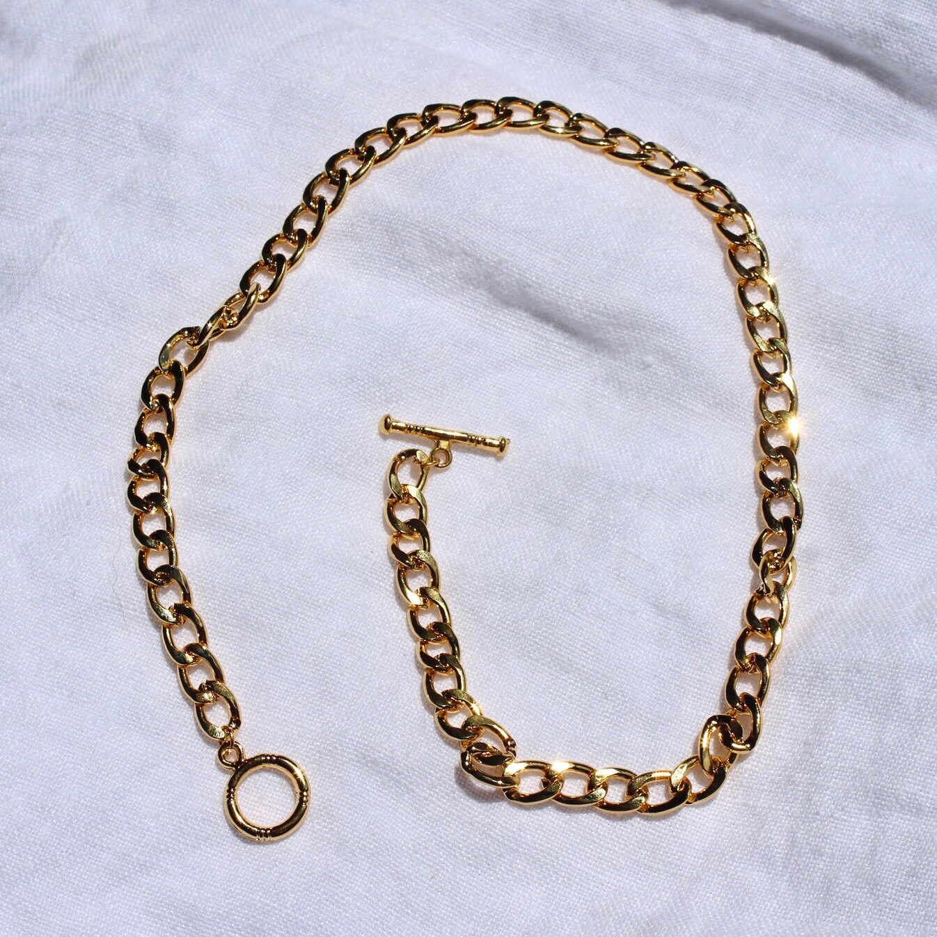 Gold Toggle Chunky Chain Necklace